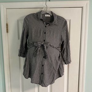 Size small Flutter&Kick Maternity B&W gingham button down shirt w front tie